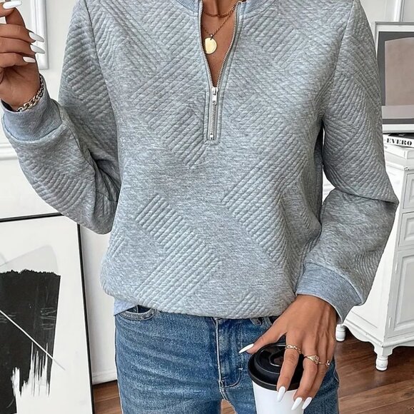 ✨NWT Boutique Quarter Zip Textured Long Sleeve Sweatshirt - Picture 4 of 15